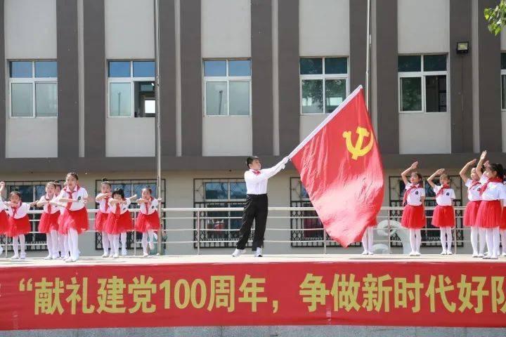 逃离外祖母家